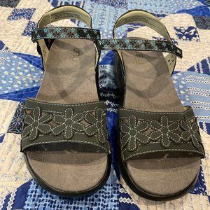 JBU Wildflower Sandal (Gray/Teal) - Size 7